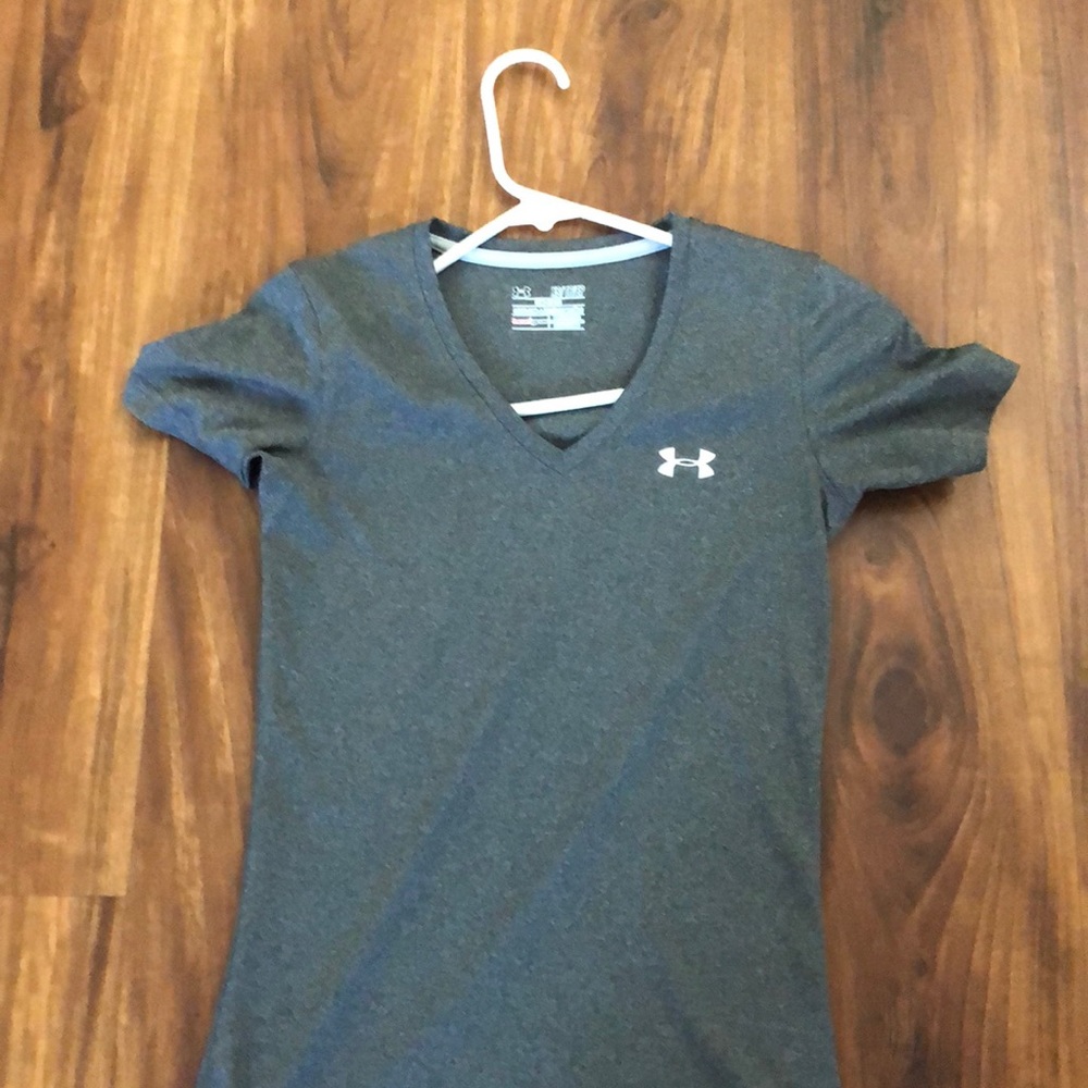 Under Armour fitted tee